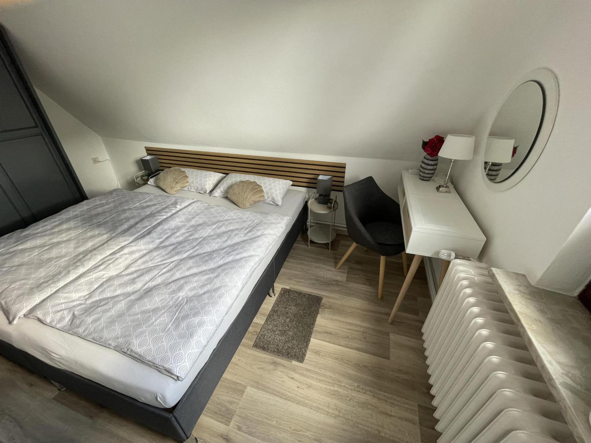 Ferienwohnung Alice Бурхаве Екстериор снимка